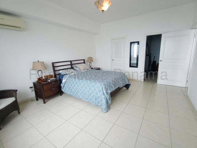 Venta de Apartamento en Avenida Balboa Ph Vista Marina JV - Imagen 8