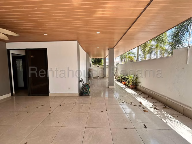 Venta de Casa en Paseo del Norte Olympus KC
