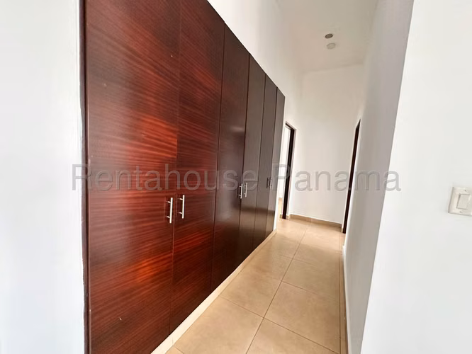 Venta de Casa en Paseo del Norte Olympus KC