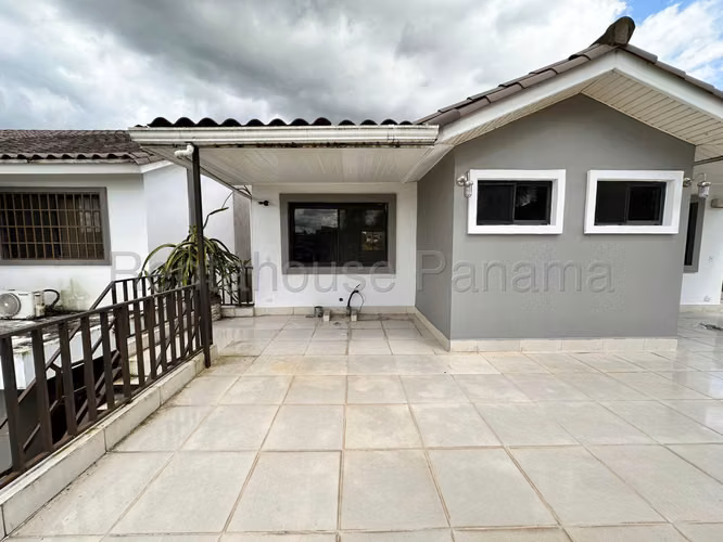 Venta de Casa en Paseo del Norte Olympus KC