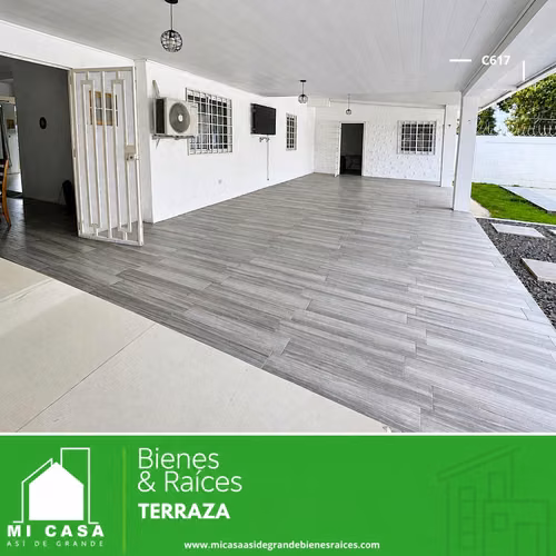 Se vende Casa con Piscina - Pueblo Nuevo, Penonomé, Coclé.
