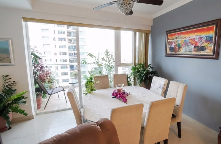 Apartamento en San Francisco I con balcon y excelente iluminación