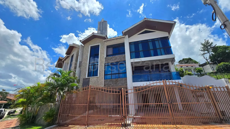 Apartamento en Venta en Dos Mares 27LDC1815
