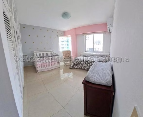 Se vende apartamento con vista al mar 196 mts Punta Paitilla - Imagen 8