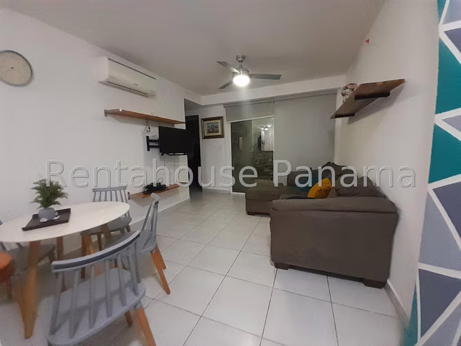 VENTA DE APARTAMENTO EN VIA ESPAÑA CARRASQUILLA*
