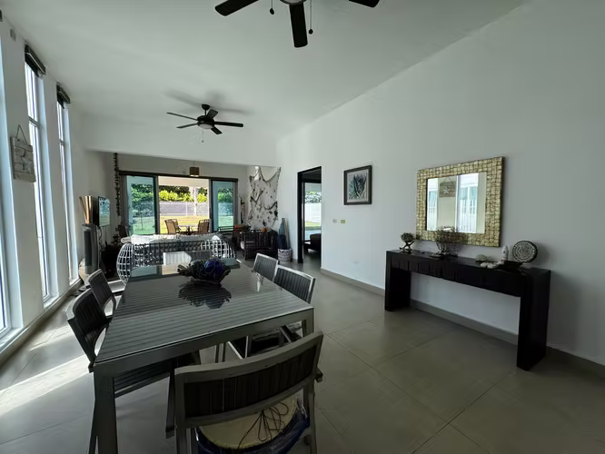 Casa de Playa con Piscina Privada en Playa Blanca, Panama - Imagen 4