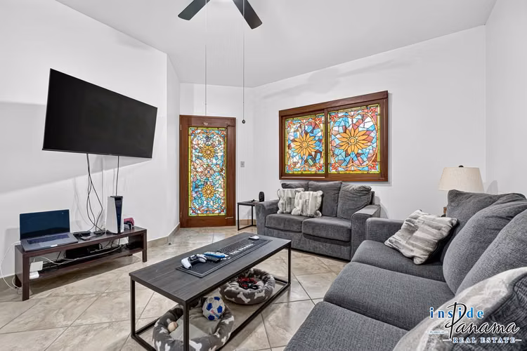 Exclusivo Condominio en Tercer Piso en Valle Escondido Boquete Panamá