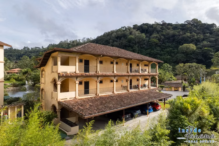 Exclusivo Condominio en Tercer Piso en Valle Escondido Boquete Panamá