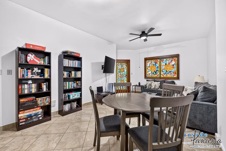 Exclusivo Condominio en Tercer Piso en Valle Escondido Boquete Panamá