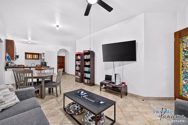 Exclusivo Condominio en Tercer Piso en Valle Escondido Boquete Panamá