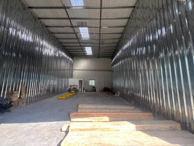 Alquiler de Galera con Electricidad Trifasica