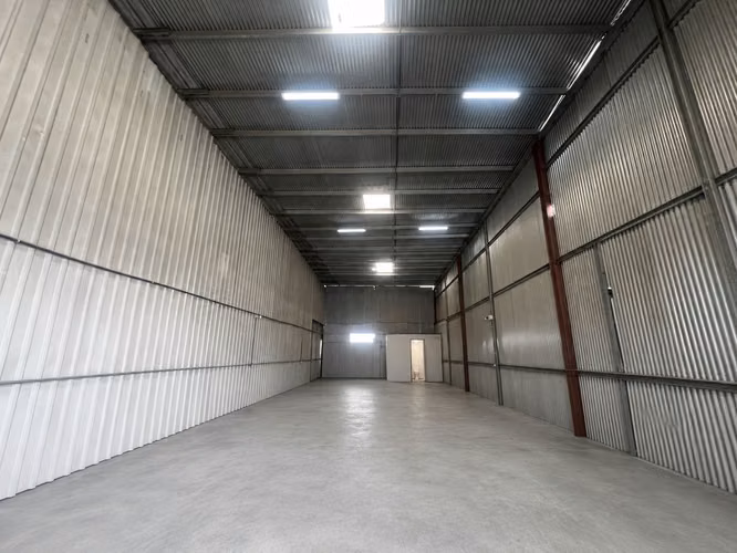 Alquiler de Galera con Electricidad Trifasica