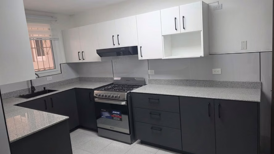 VENTA – Casa Remodelada en Brisas del Golf - SG - Imagen 11