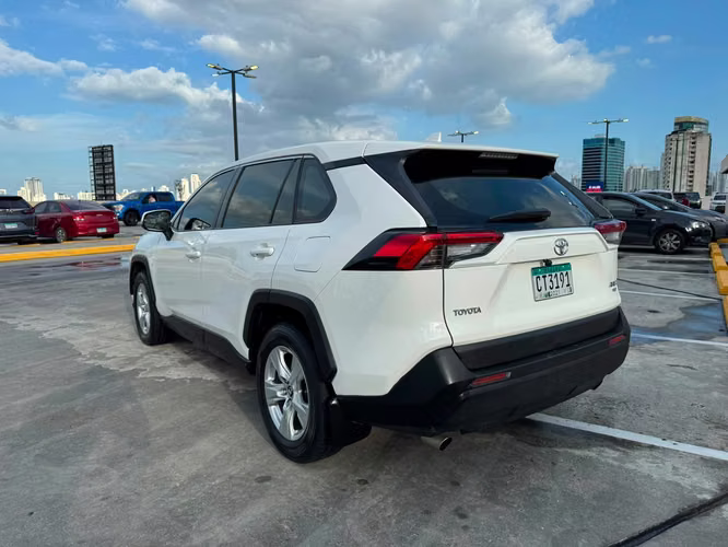 TOYOTA RAV4 4WD 2019 19,500.00$ - Imagen 5