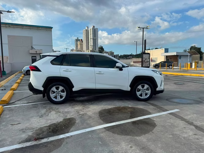 TOYOTA RAV4 4WD 2019 19,500.00$ - Imagen 6