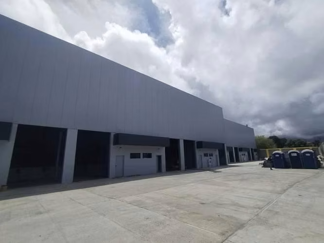 Alquiler de Ofibodega cerca de Costa del Este