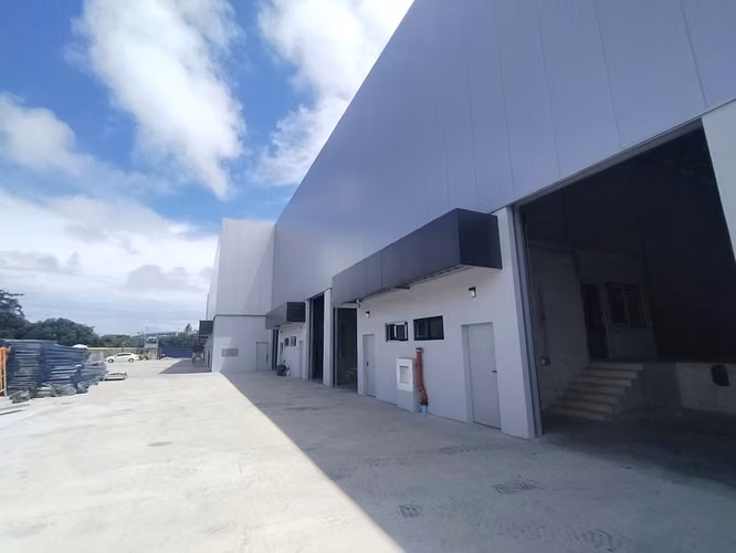 Alquiler de Ofibodega cerca de Costa del Este
