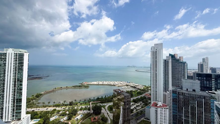 Apartamento en Allure at the Park con Balcón Envolvente y Vistas al Parque - Imagen 5