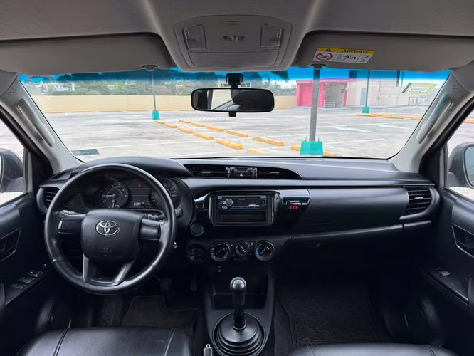 TOYOTA HILUX 2022 23,500.00$ - Imagen 9
