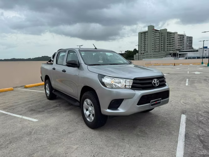 TOYOTA HILUX 2022 23,500.00$ - Imagen 3