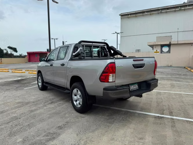 TOYOTA HILUX 2022 23,500.00$ - Imagen 5