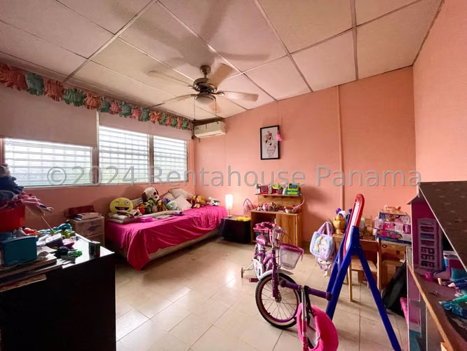 Casa en Venta en San Francisco - Terreno de 1512 m2 27YCG1868