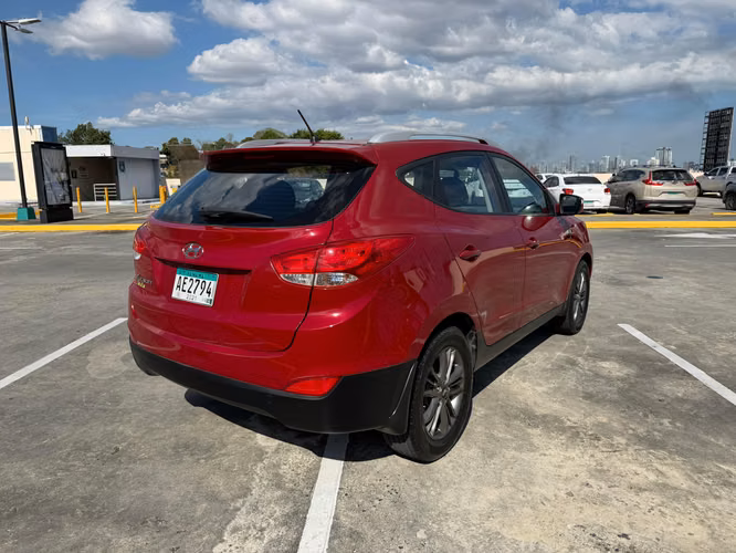 HYUNDAI TUCSON 2014 8,900.00$ - Imagen 4