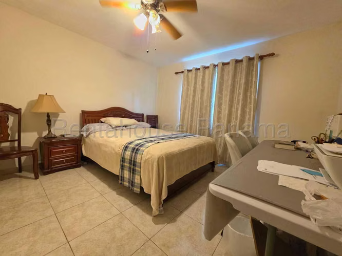 Se Vende Apartamento en Clayton LA27-1846