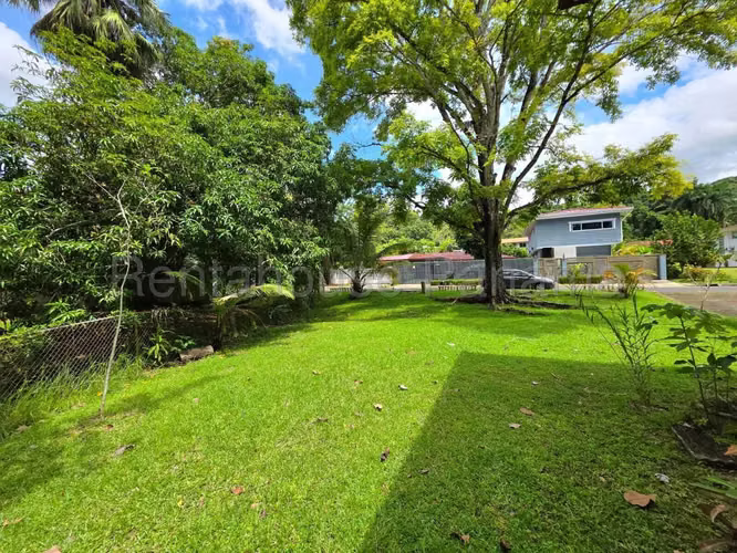 Se Vende Apartamento en Clayton LA27-1846