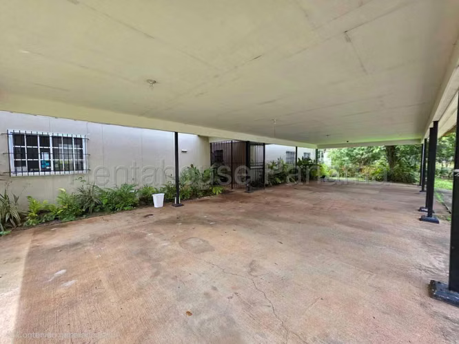 Se Vende Apartamento en Clayton LA27-1846