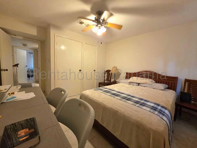 Se Vende Apartamento en Clayton LA27-1846