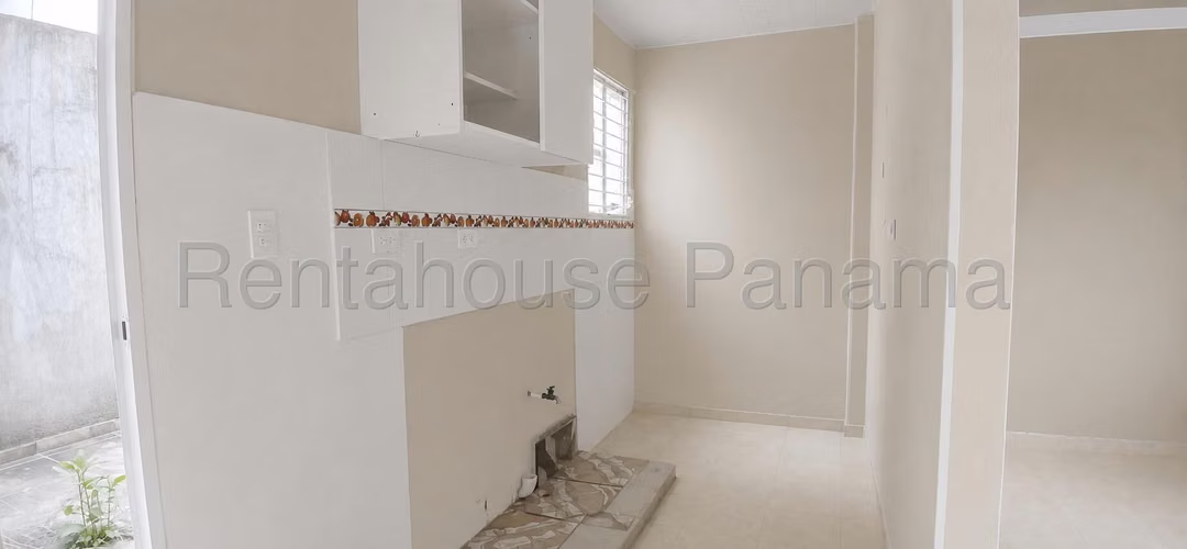 Se Vende Casa en La Mesa LA27-1829