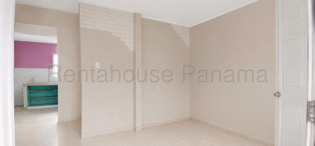 Se Vende Casa en La Mesa LA27-1829