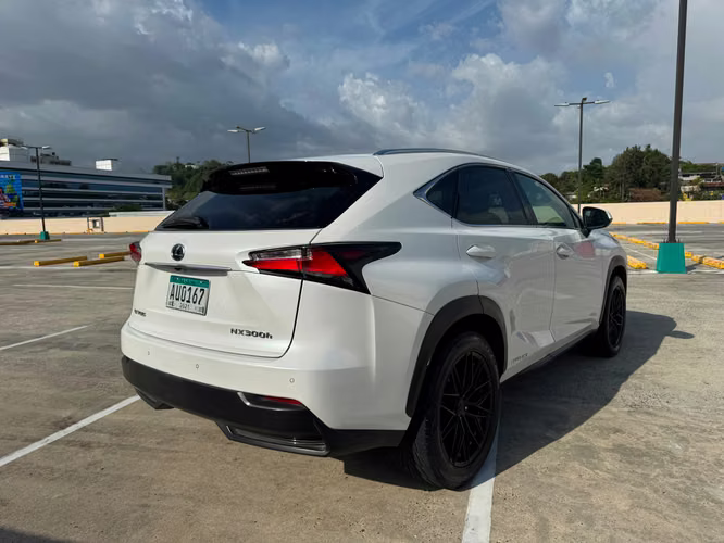 LEXUS NX300H 2015 13,900.00$ - Imagen 4