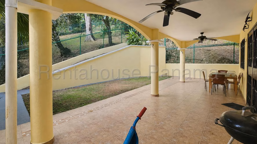 Linda Casa en Venta Ancon - 27YCG1873