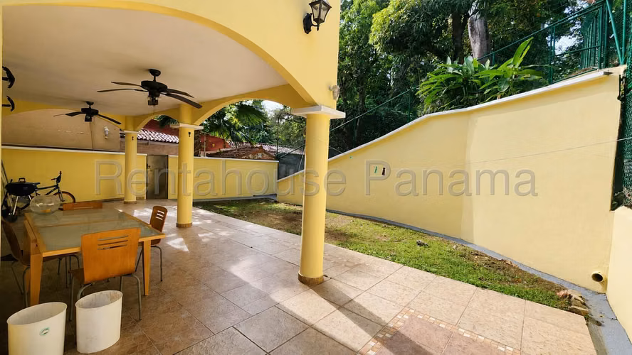 Linda Casa en Venta Ancon - 27YCG1873