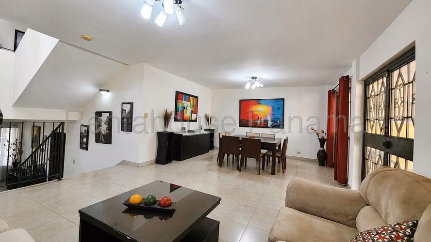 Linda Casa en Venta Ancon - 27YCG1873