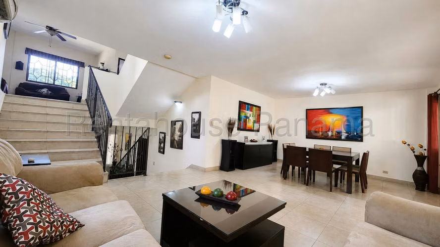 Linda Casa en Venta Ancon - 27YCG1873