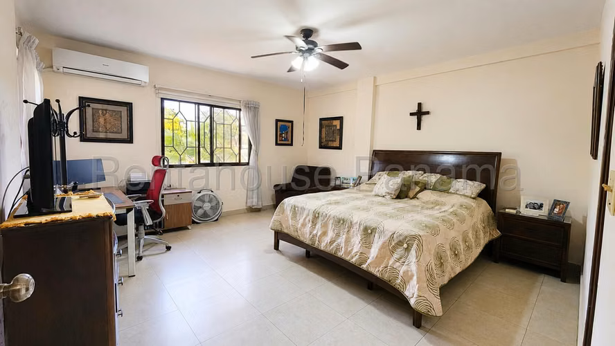 Linda Casa en Venta Ancon - 27YCG1873