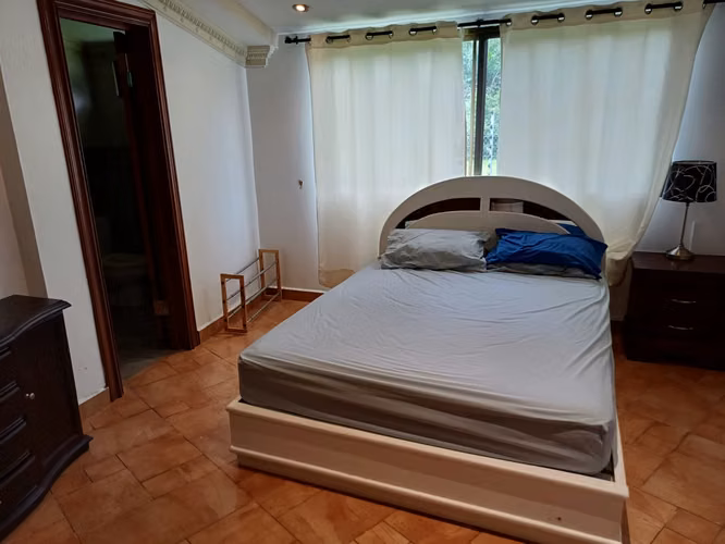 VENDO/ALQUILO CASA EN LA PERLA (GANGA Por debajo del avaluó)