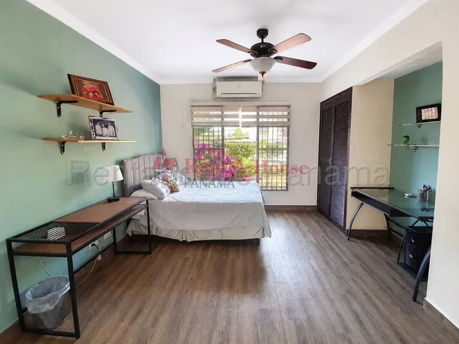 Venta Casa Las Cumbres - YD