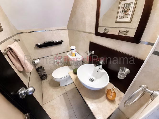 Venta Casa Las Cumbres - YD