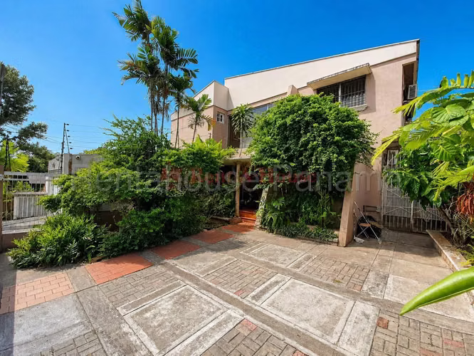 Venta Casa Las Cumbres - YD