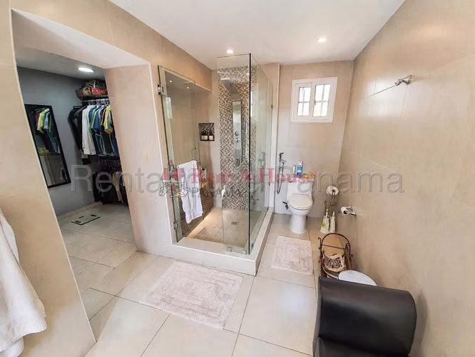 Venta Casa Las Cumbres - YD