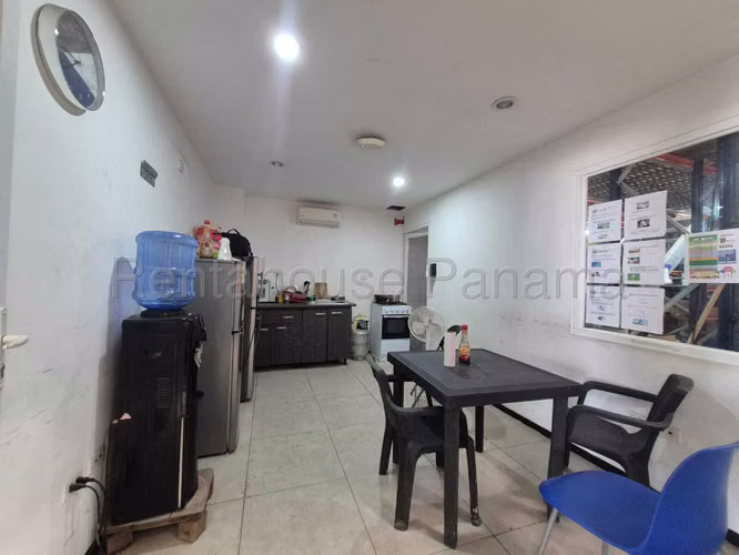 Warehouse for sale in Las Mananitas Dos Caminos 618 Mts PD