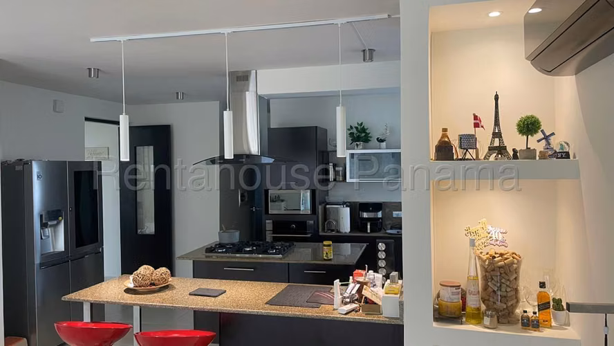 Hermosa Casa en Venta en Costa Sur 27PPM1824