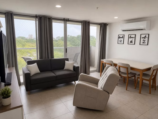 Apartamento en Venta – PH Hacienda Golf, Brisas del Golf