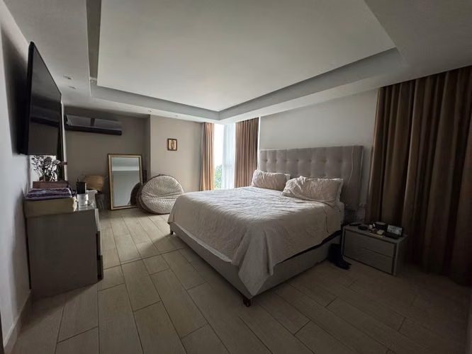 Apartamento REMODELADO Y AMOBLADO en venta Ph Vita Coco del Mar 150 m2