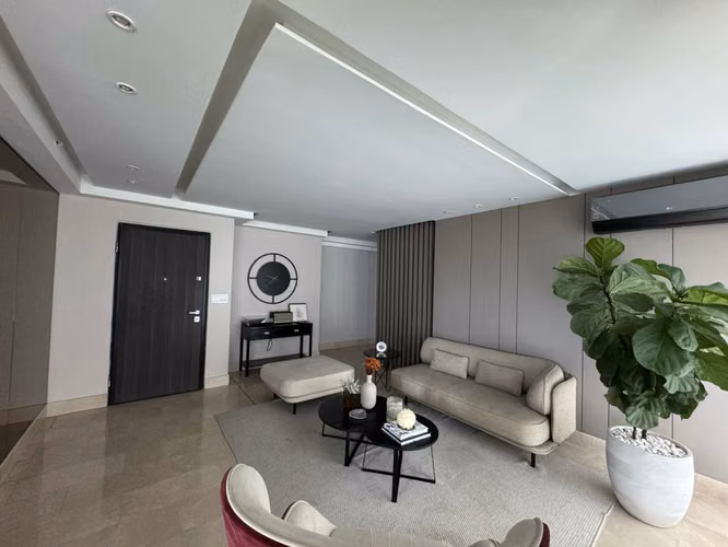 Apartamento REMODELADO Y AMOBLADO en venta Ph Vita Coco del Mar 150 m2