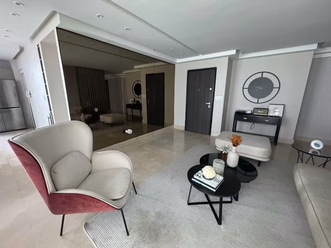 Apartamento REMODELADO Y AMOBLADO en venta Ph Vita Coco del Mar 150 m2